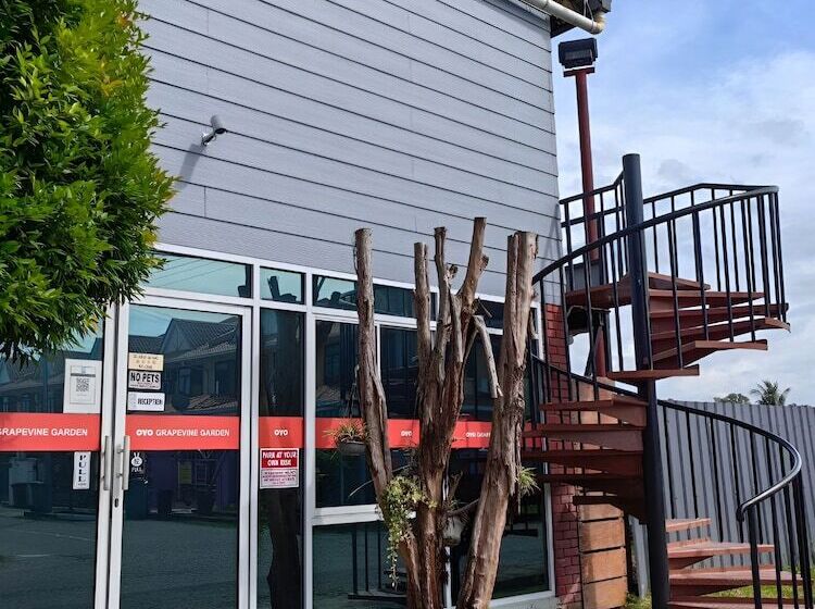 Hotel Grapevine Garden