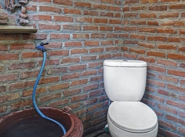 בית מלון כפרי Oyo Homes 90948 Desa Wisata Kampung Majapahit