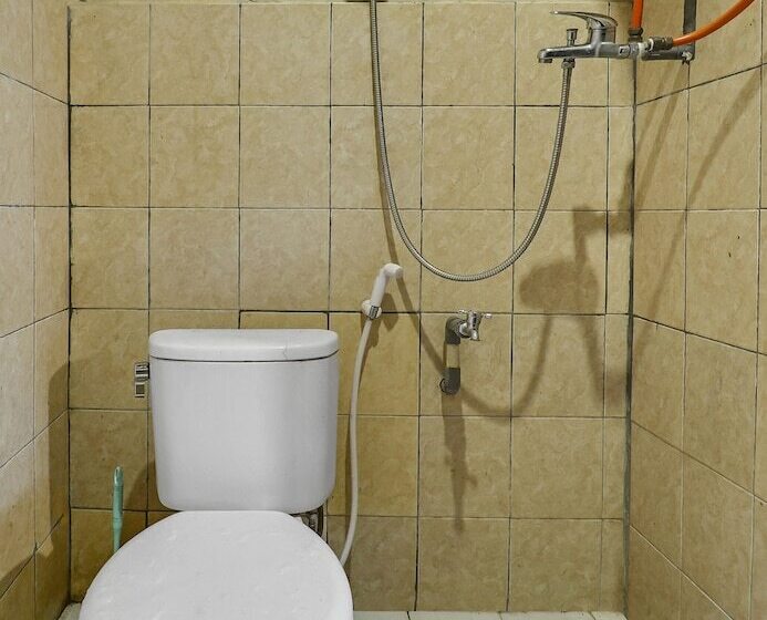 هتل Oyo Homes 90956 Desa Wisata Guranteng