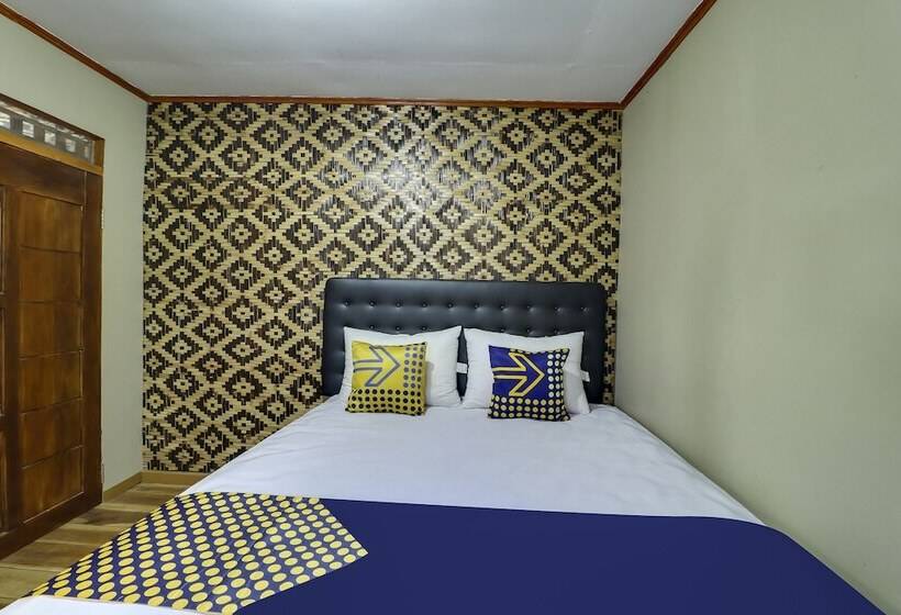 Отель Oyo Homes 90956 Desa Wisata Guranteng