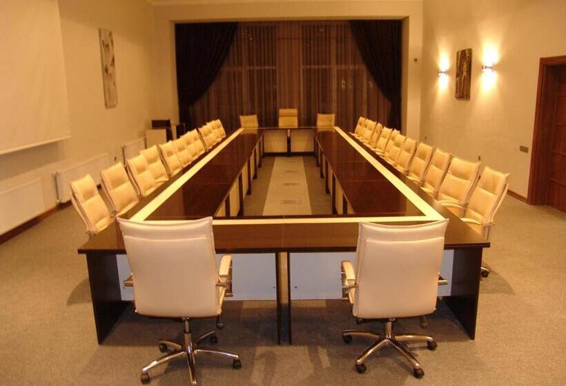 هتل Sheki Olimp Villa