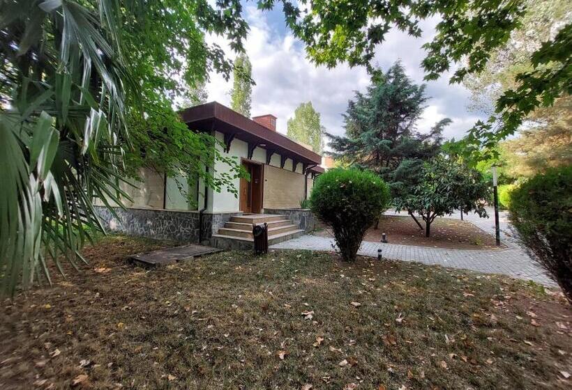 هتل Sheki Olimp Villa