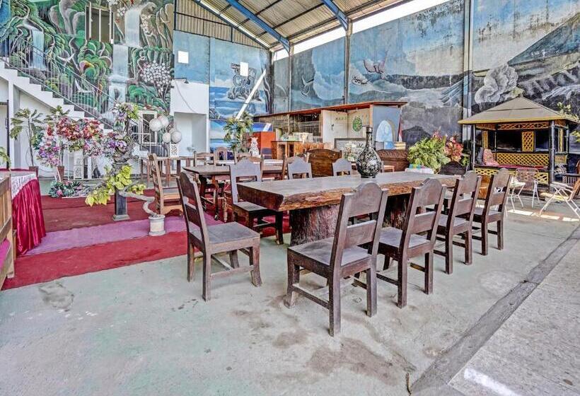 בית מלון כפרי Spot On 90943 Mochi 88 Homestay