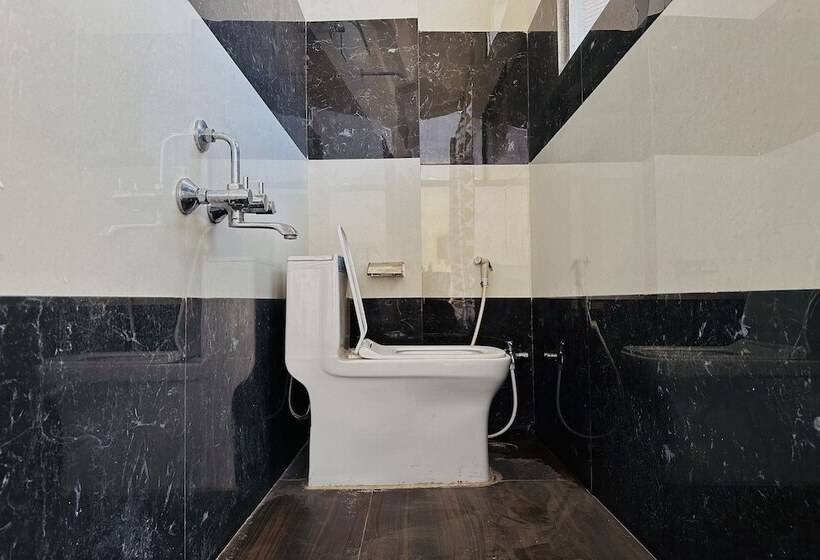 ホテル The Galaxy Near Udaipur Airport