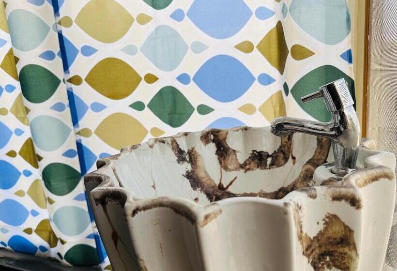 ホテル The Galaxy Near Udaipur Airport