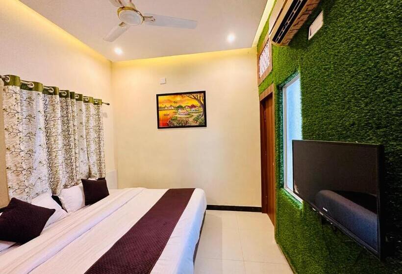 ホテル The Galaxy Near Udaipur Airport