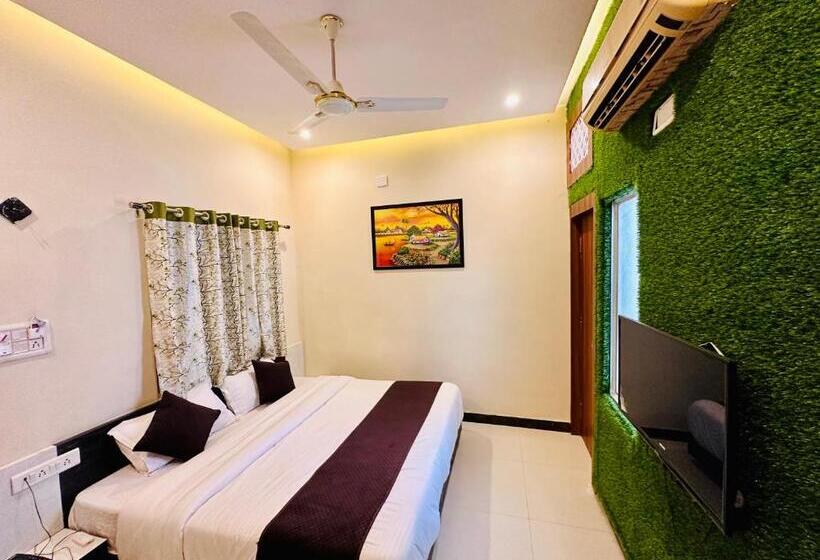 ホテル The Galaxy Near Udaipur Airport