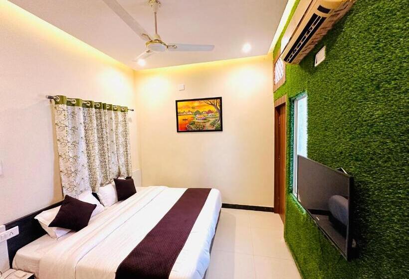 ホテル The Galaxy Near Udaipur Airport