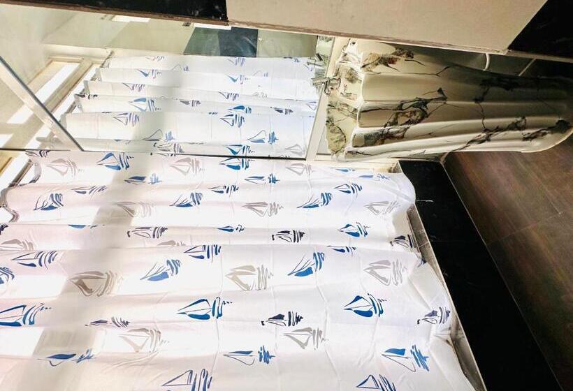 ホテル The Galaxy Near Udaipur Airport