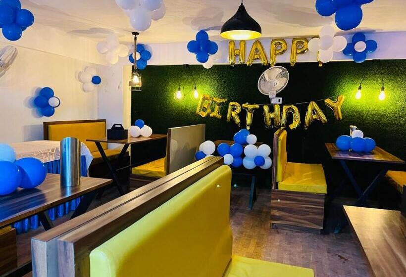 ホテル The Galaxy Near Udaipur Airport