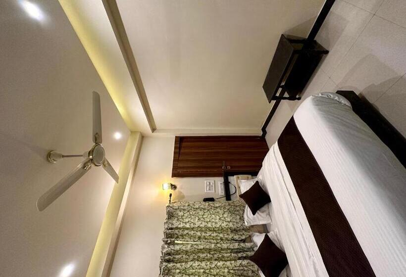 ホテル The Galaxy Near Udaipur Airport