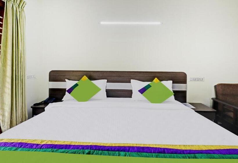 فندق Treebo Aall Season