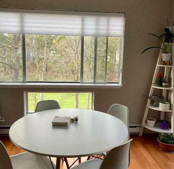 Lovely Condo On Golf Course With Country Club