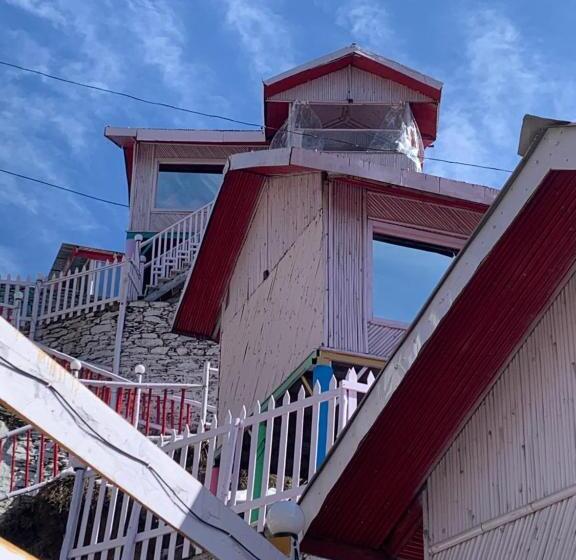 فندق على الطريق The Wonderland Cottages & Cafe