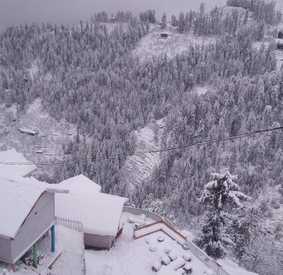 فندق على الطريق The Wonderland Cottages & Cafe