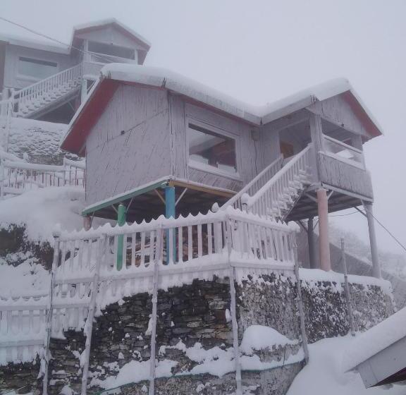 فندق على الطريق The Wonderland Cottages & Cafe