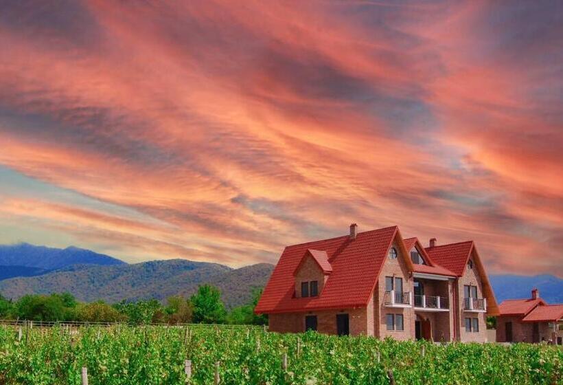 پانسیون Begaso Family Winery