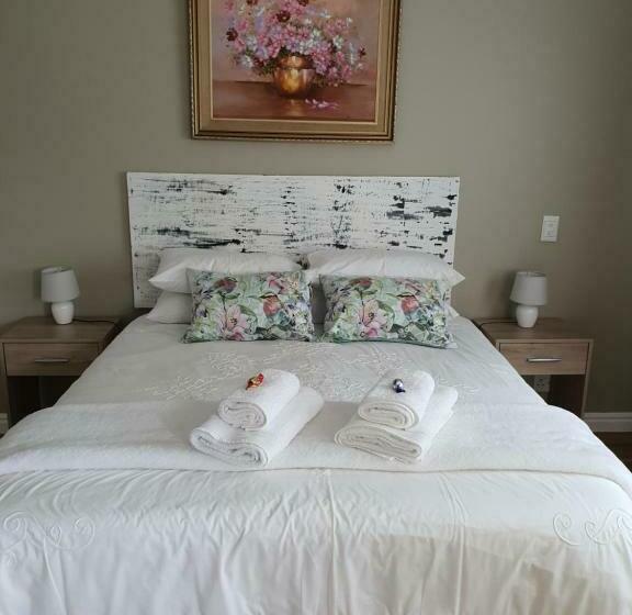 پانسیون Plett57   Self Catering   Room No2
