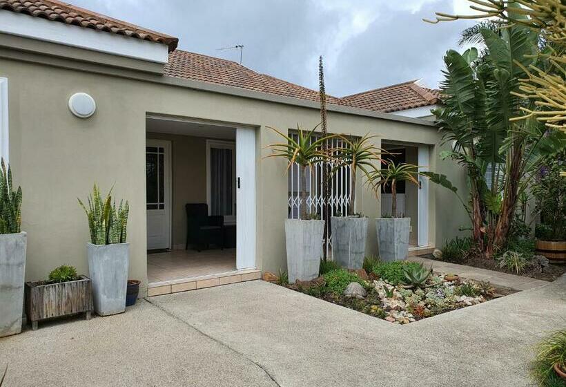 پانسیون Plett57   Self Catering   Room No2