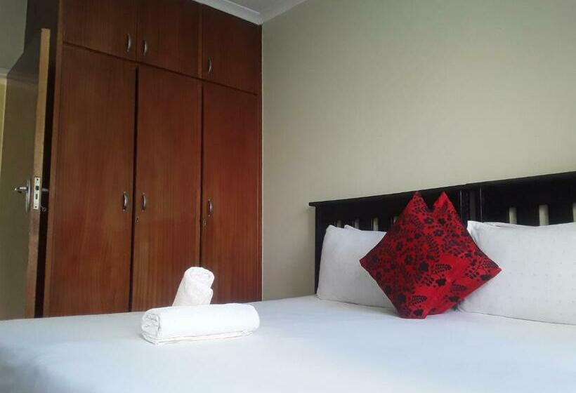 بنسيون Kuyasa Guesthouse