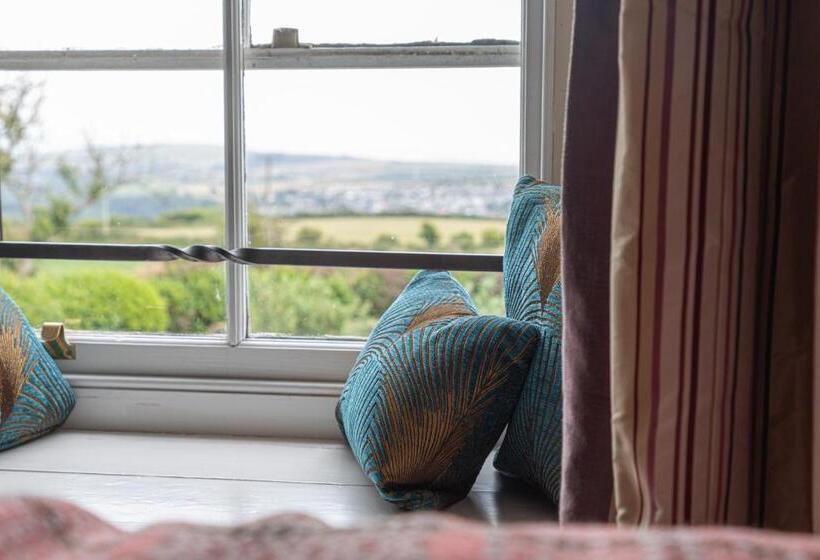 بنسيون Penrhiw Farm B & B