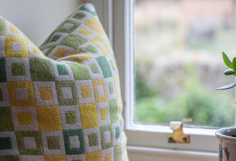 بنسيون Penrhiw Farm B & B