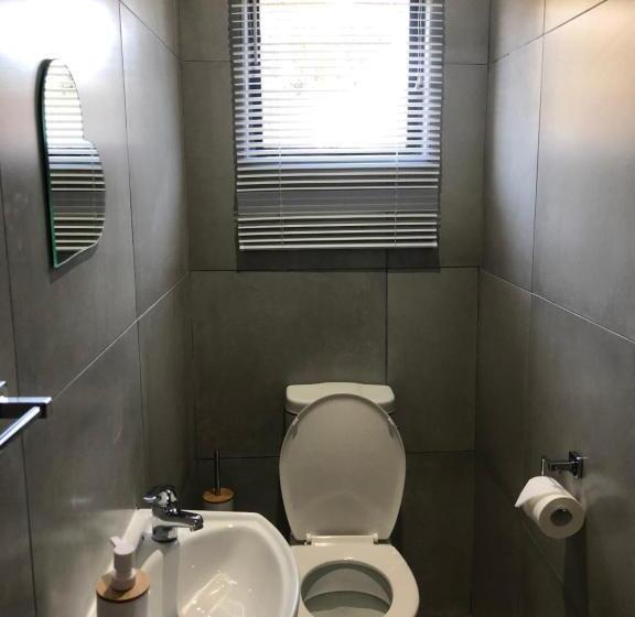 Пансион Pozi Guest House