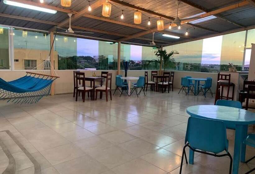 پانسیون Reef Hostel Manta