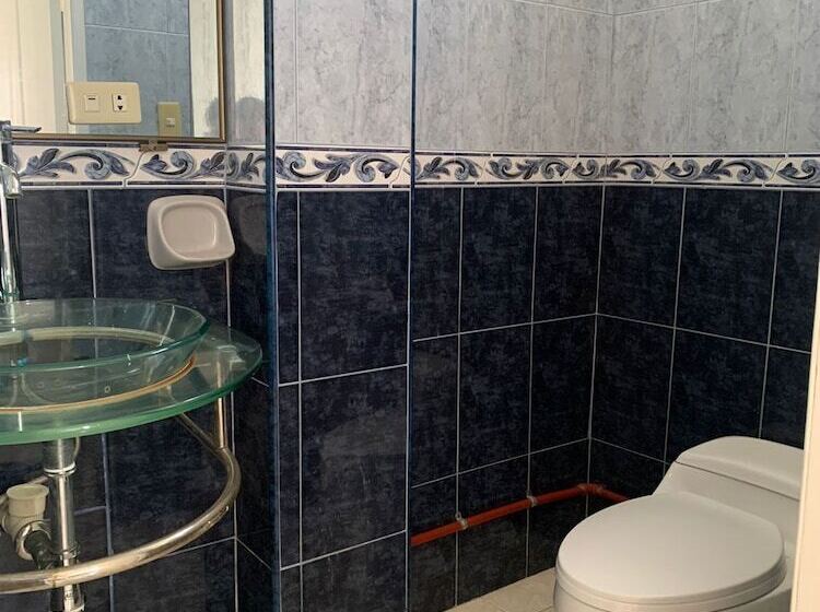 پانسیون Reef Hostel Manta