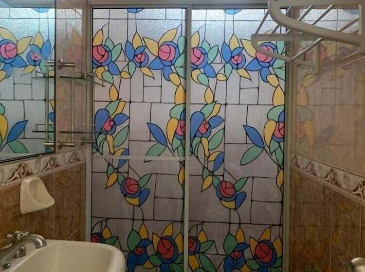 پانسیون Reef Hostel Manta