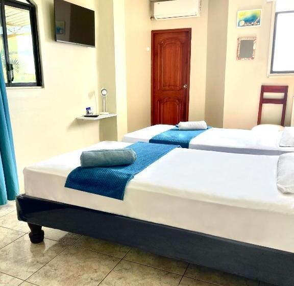 پانسیون Reef Hostel Manta