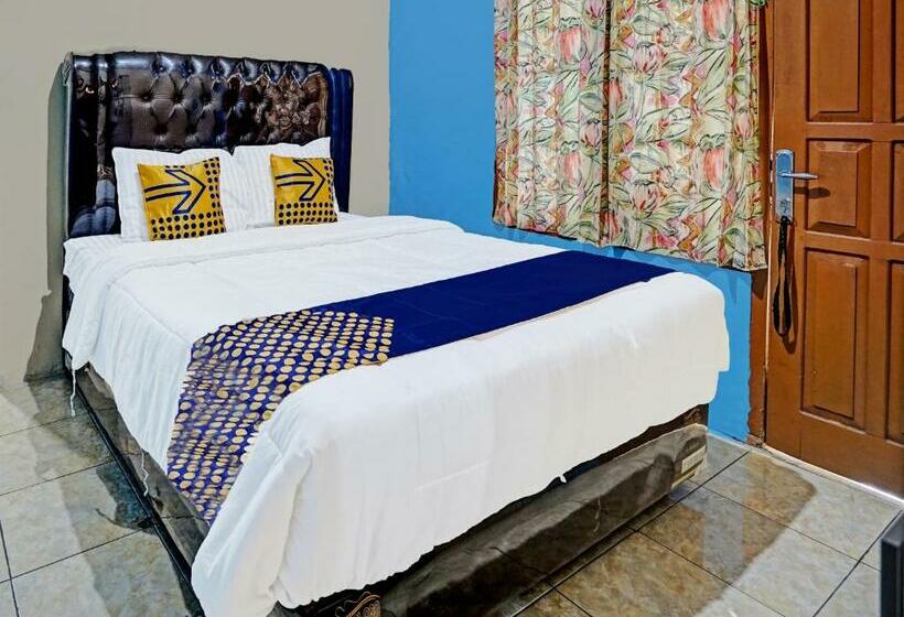 פנסיון Spot On 91312 Kost Arfa