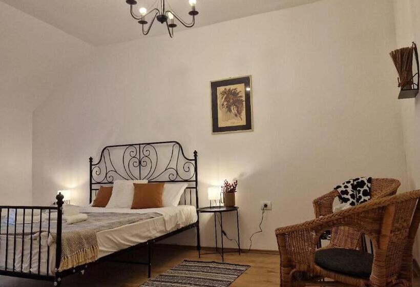 ペンション Studiorasnov