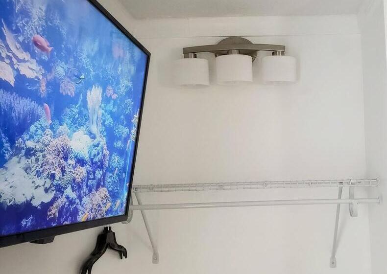 ペンション Stylish Suite Tampa Minutes To Hard Rock Casino