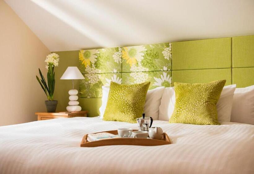 Курорт Herons House Sleeps 12, Heated Pool, Hot Tub, Sauna, Games Room 5 Star!