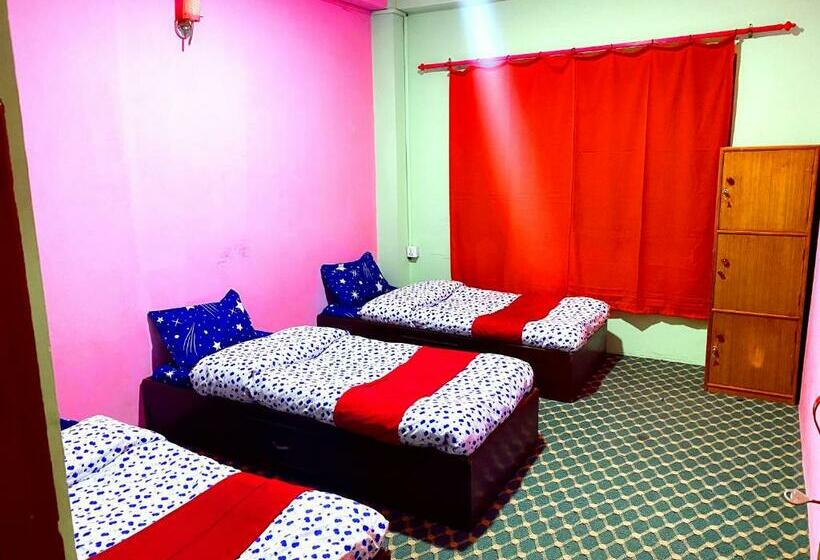 Zobhana Hostel Female