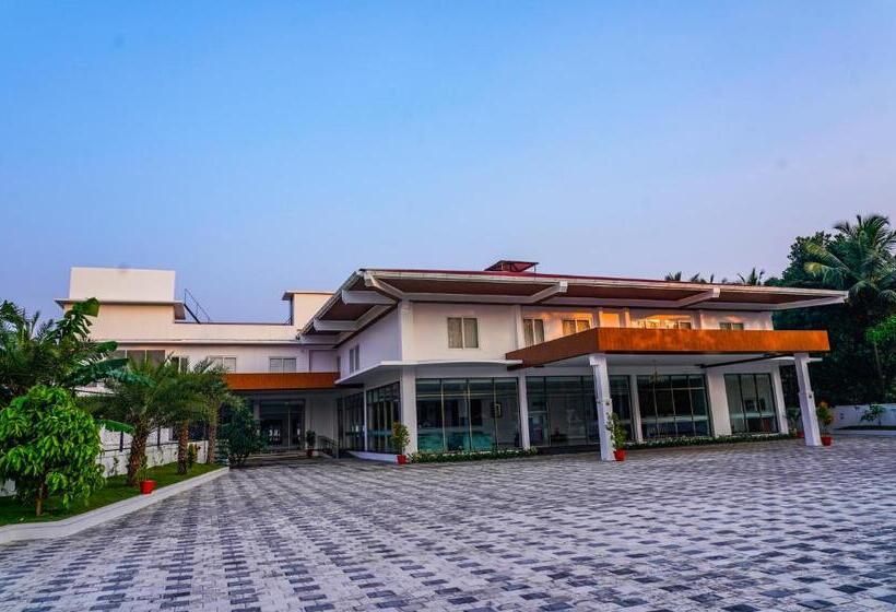 Ark Hotel And Convention Centre