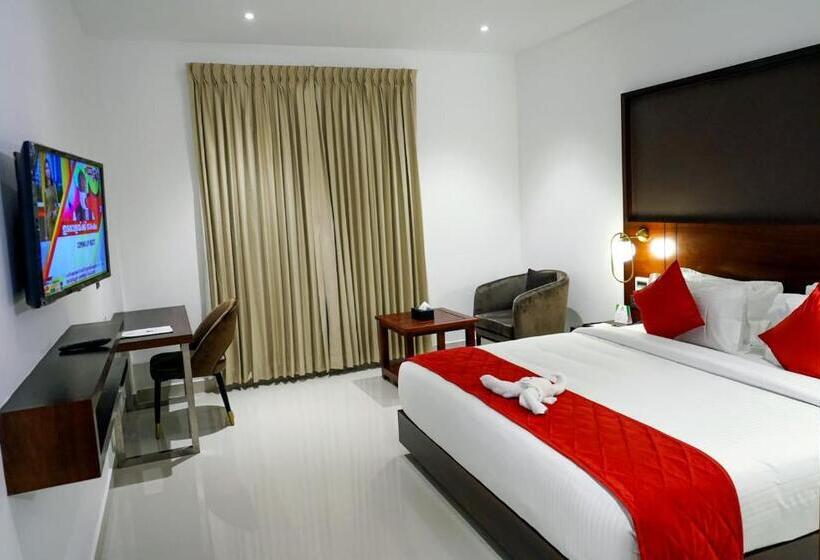 Ark Hotel And Convention Centre