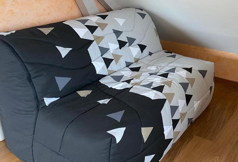 مبيت وإفطار Chambre D Hôtes Les Grillons