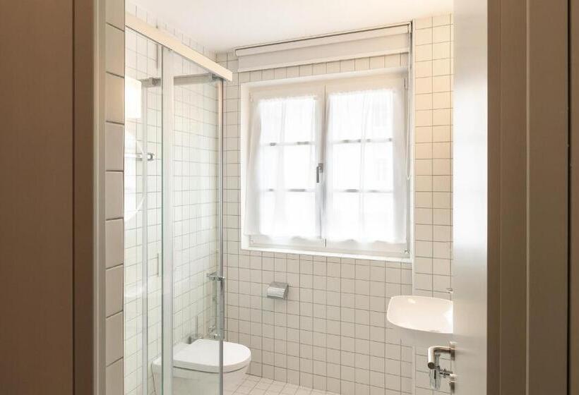 צימר Cusanus Akademie   Accademia Cusanus