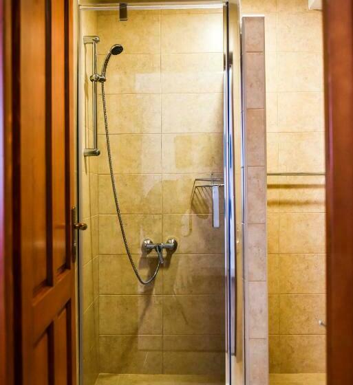 ベッドアンドブレックファースト Hadnagy Panzió