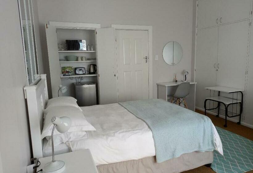 צימר Innes Road Durban Accommodation Private Double Room With Private Bathroom