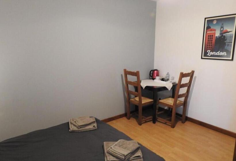 مبيت وإفطار La Varnière