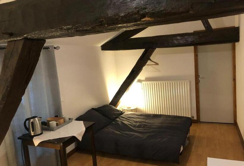 مبيت وإفطار La Varnière