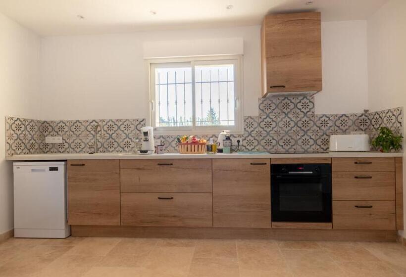 مبيت وإفطار Mas Des Tourterelles