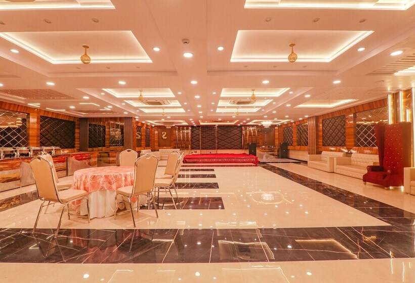 Fabhotel Prime Shree Dev Villa