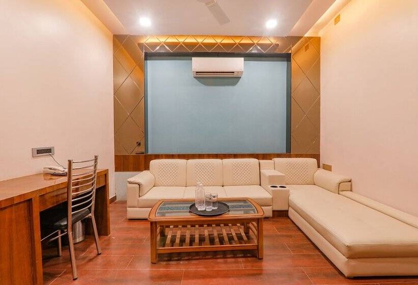 Fabhotel Prime Shree Dev Villa