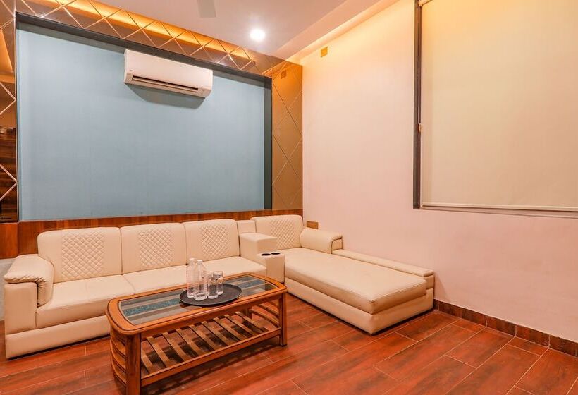 Fabhotel Prime Shree Dev Villa