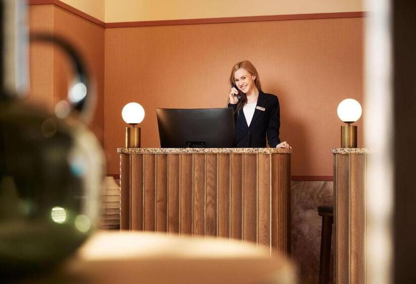 Adina Apartment Hotel Stuttgart