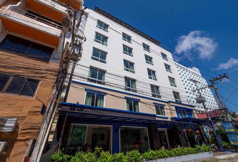 ホテル By Dee At Jomtien